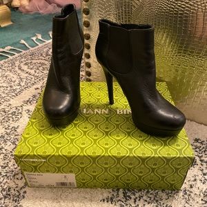 Gianni Bini Nikka Booties